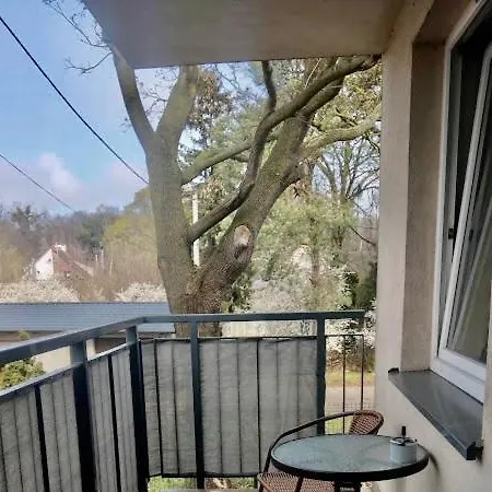 Jodlowa Apartment *
